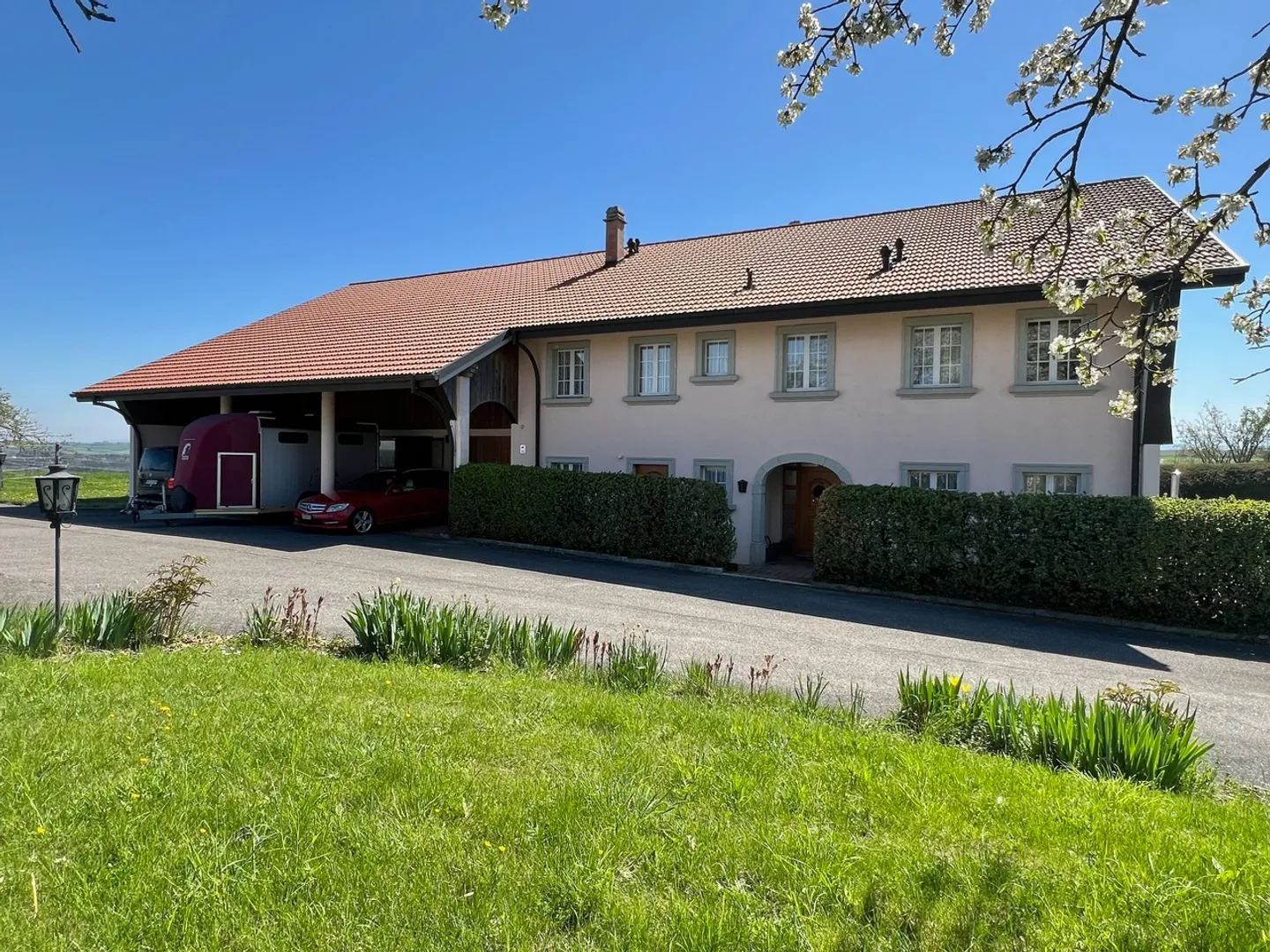 Horse farm with 220m² living space + renovated paddock - Photo 3 of 13