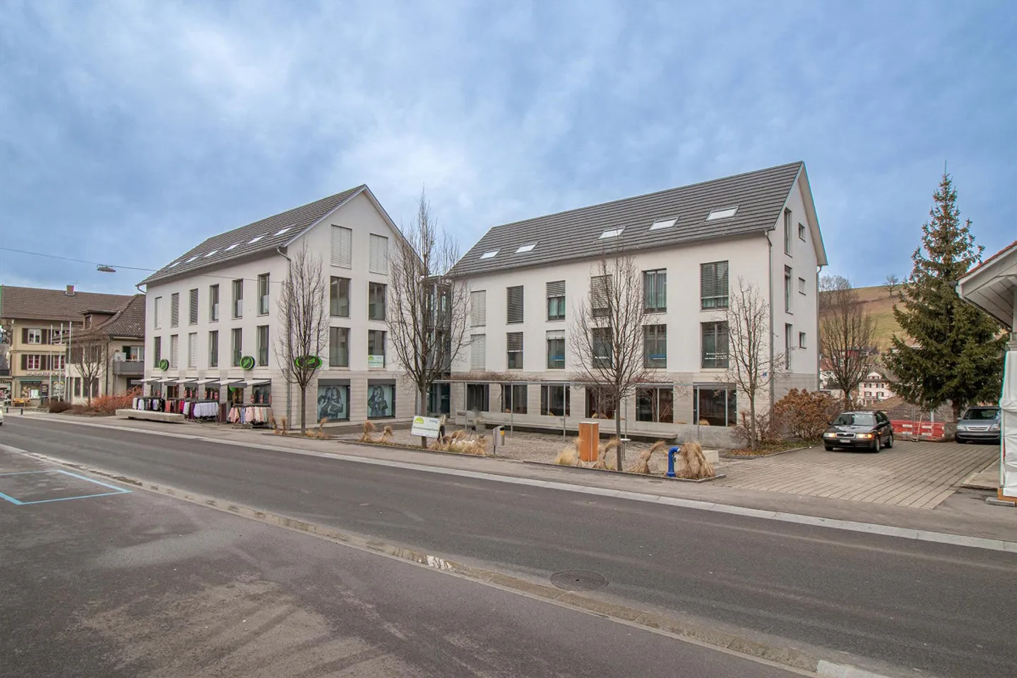 Au centre de Huttwil dans le meilleur emplacement - Photo 1 sur 5