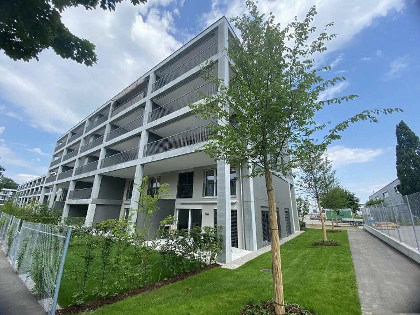 The perfect apartment for discerning singles - Photo 1 of 6