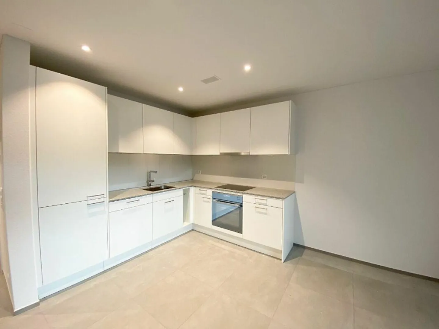 The perfect apartment for discerning singles - Photo 2 of 6