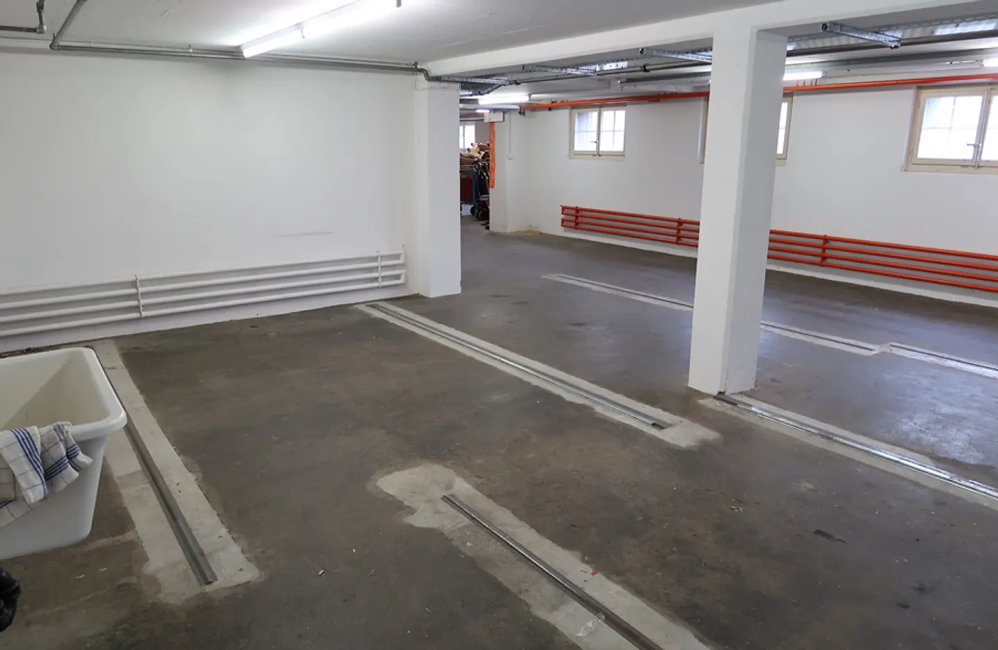 Versatile commercial space in Schöftland - Photo 5 of 13