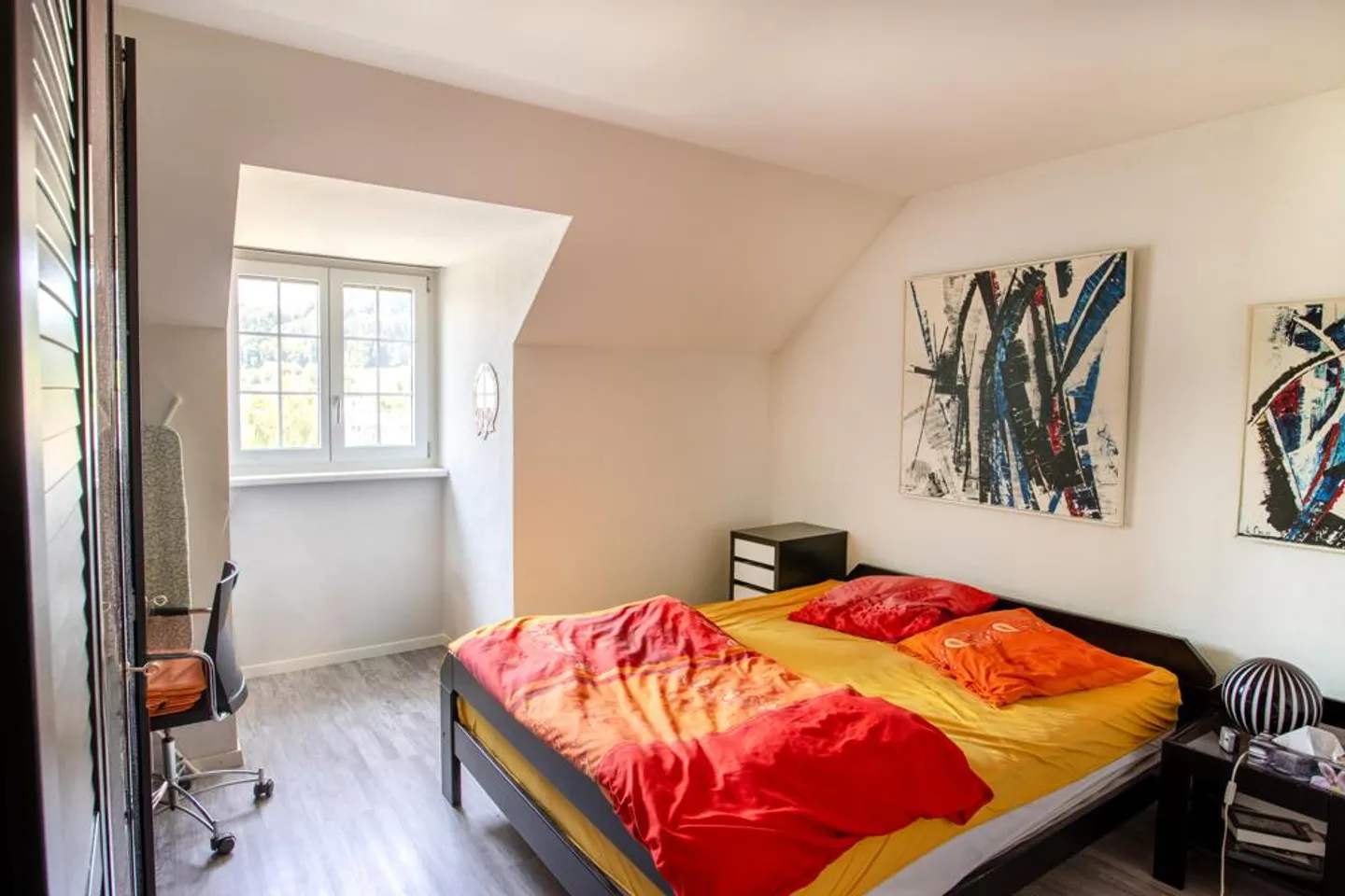 Heimelige Dachgeschosswohnung für Eigennutzer oder Kapitalanleger - Photo 4 of 6