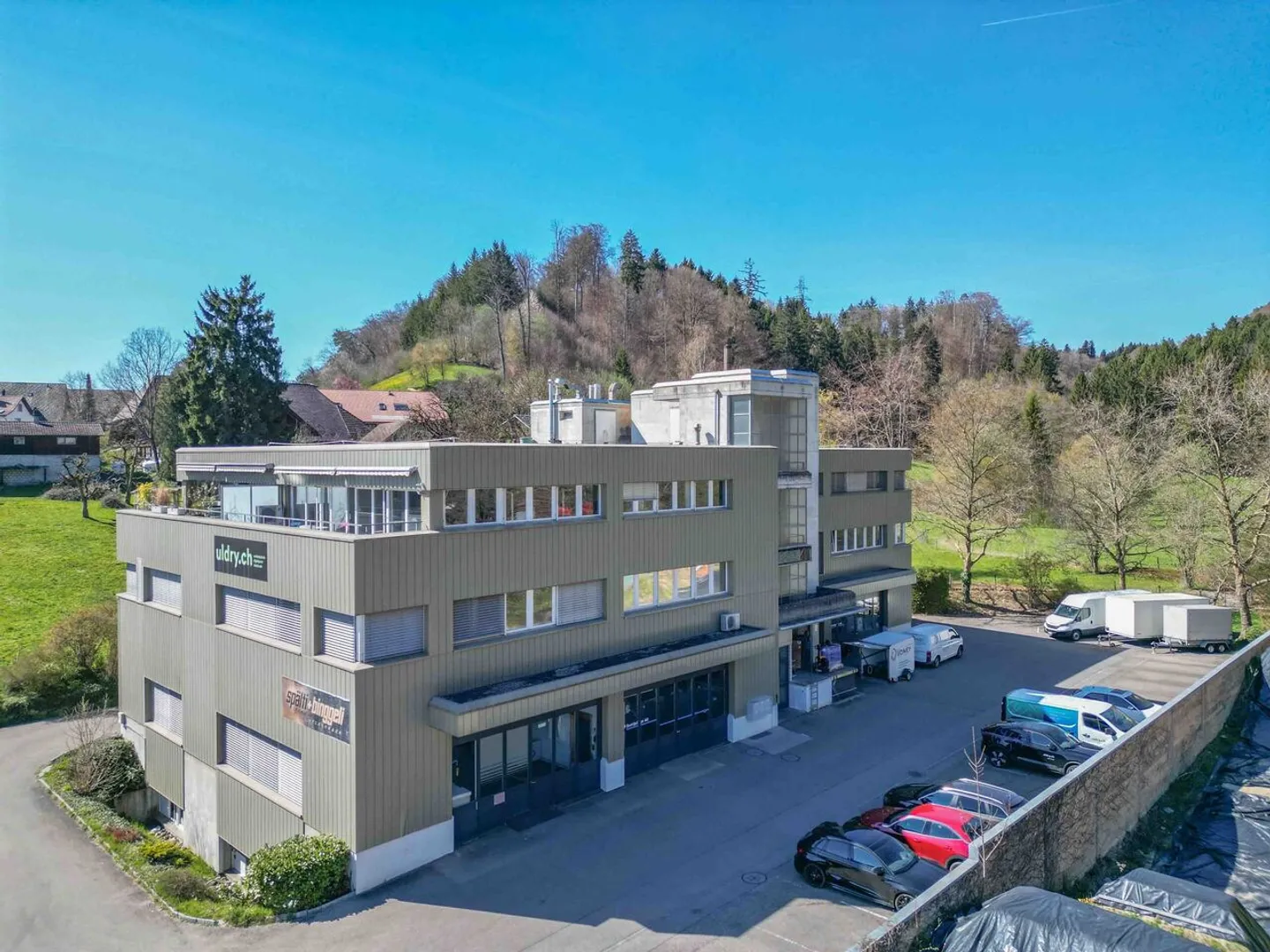 Solid commercial property with nearby motorway connection - Photo 1 of 3