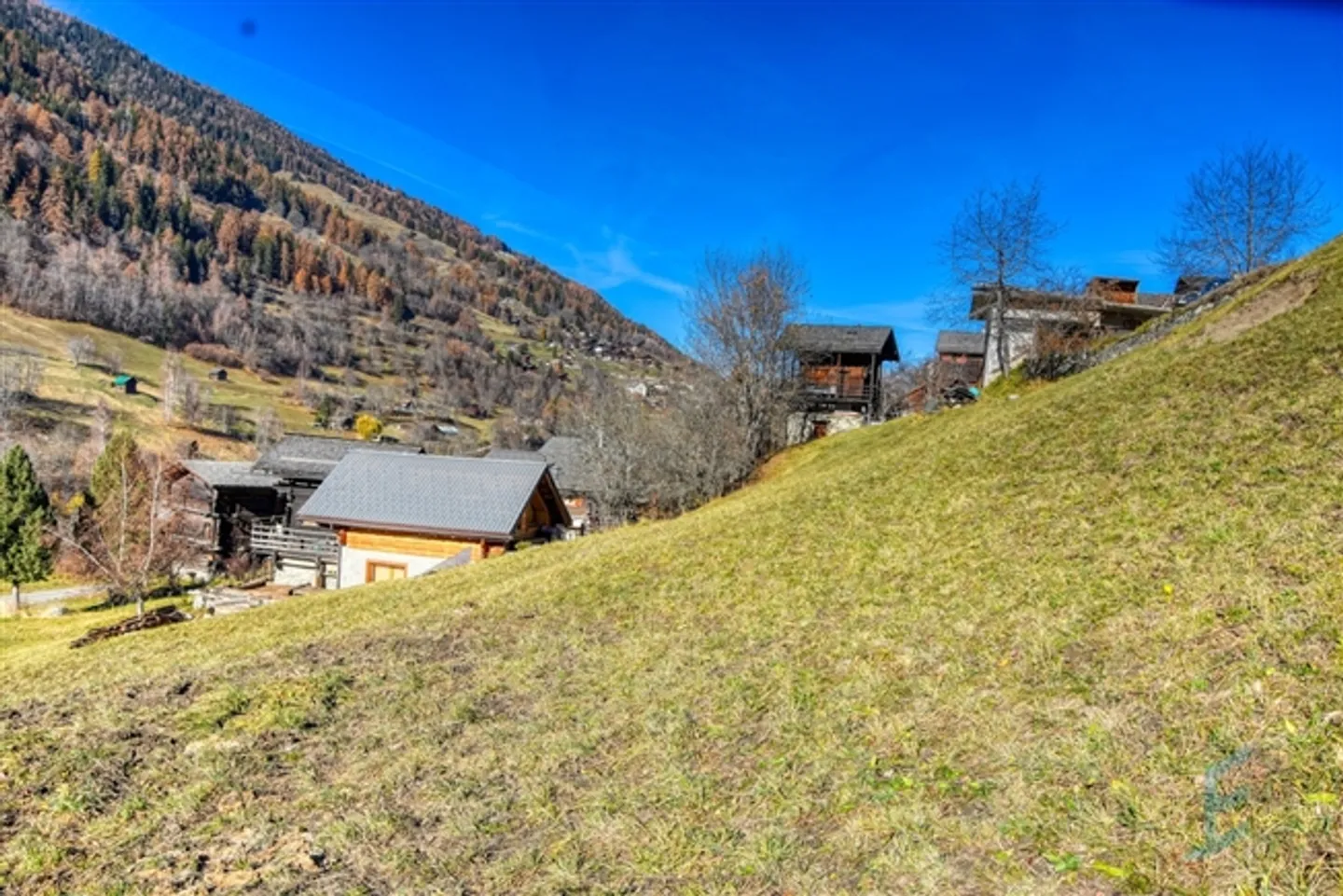 Terreno edificabile esclusivo nel pittoresco villaggio di Mission - Foto 4 di 9