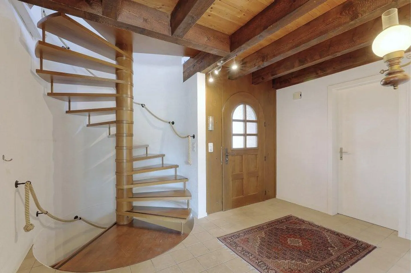 Casa unifamiliare 5½ locali con possibilità di design e giardino - Foto 6 di 13