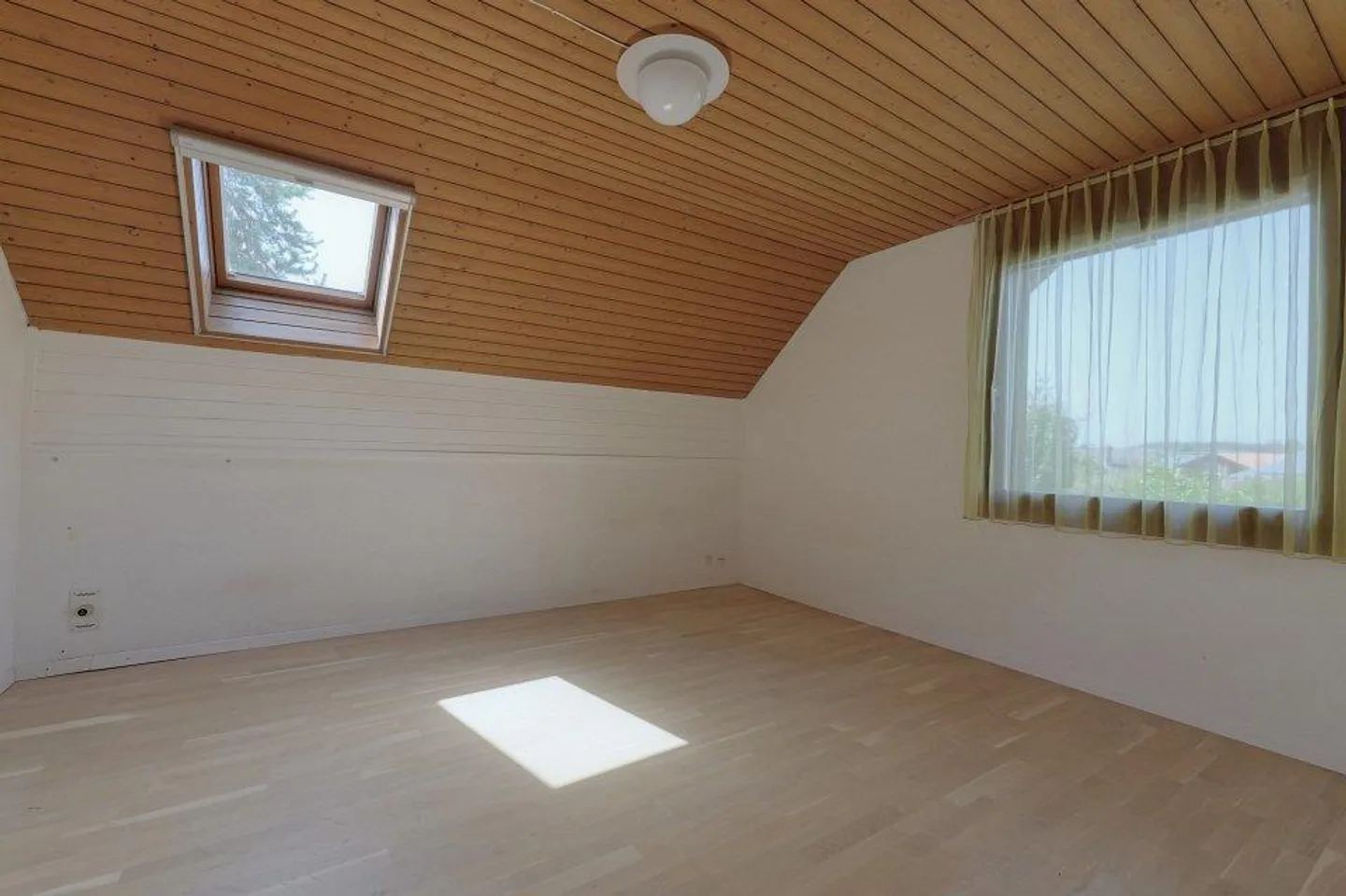 Casa unifamiliare 5½ locali con possibilità di design e giardino - Foto 8 di 13
