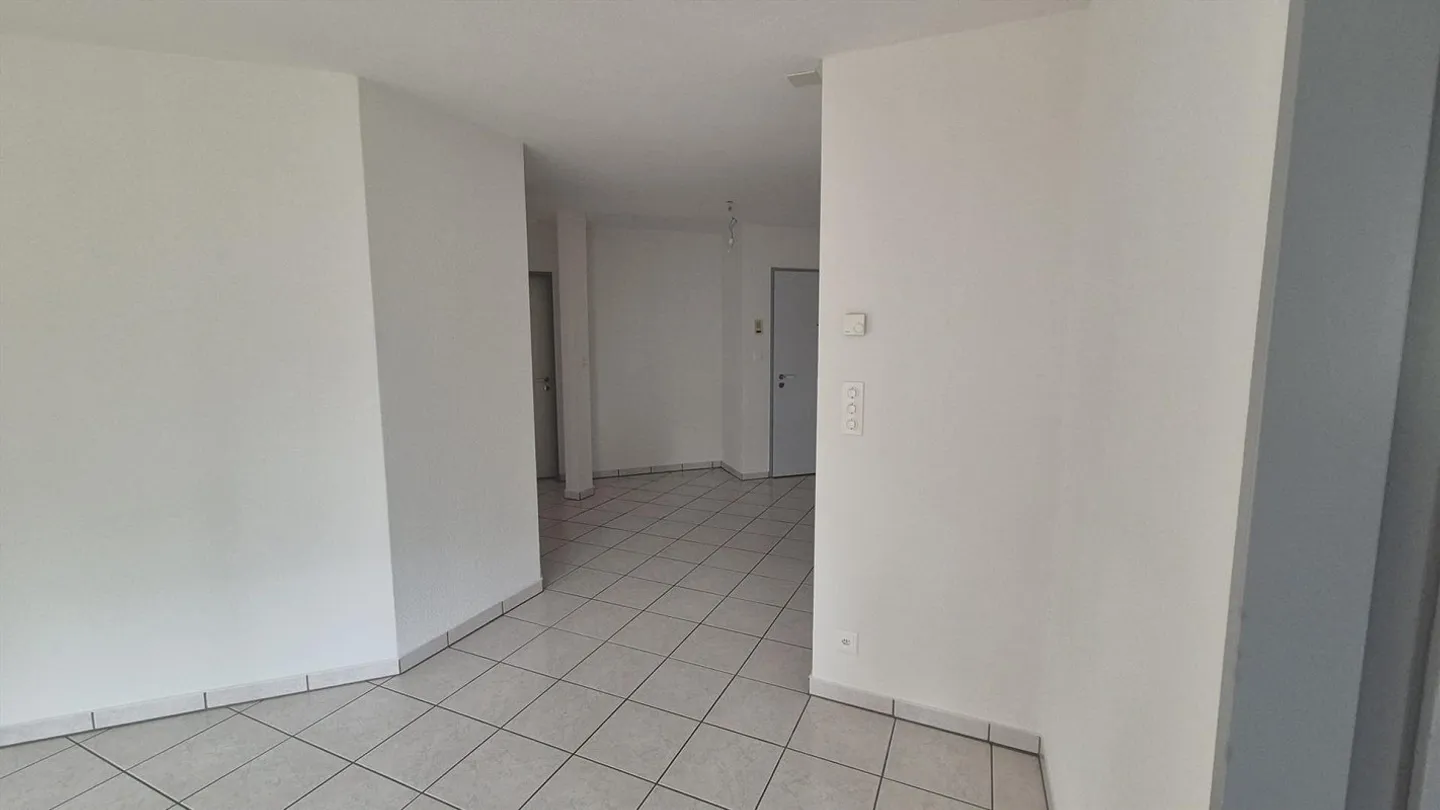 Charmante appartement de 4,5 pièces dans un quartier familial et calme - Photo 6 sur 19