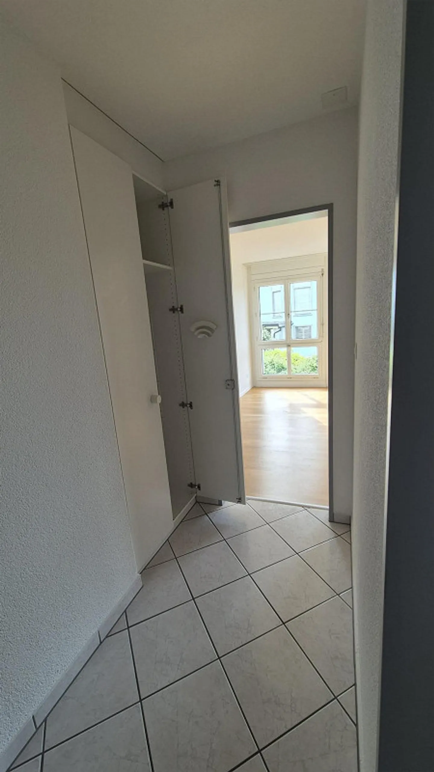 Charmante appartement de 4,5 pièces dans un quartier familial et calme - Photo 14 sur 19