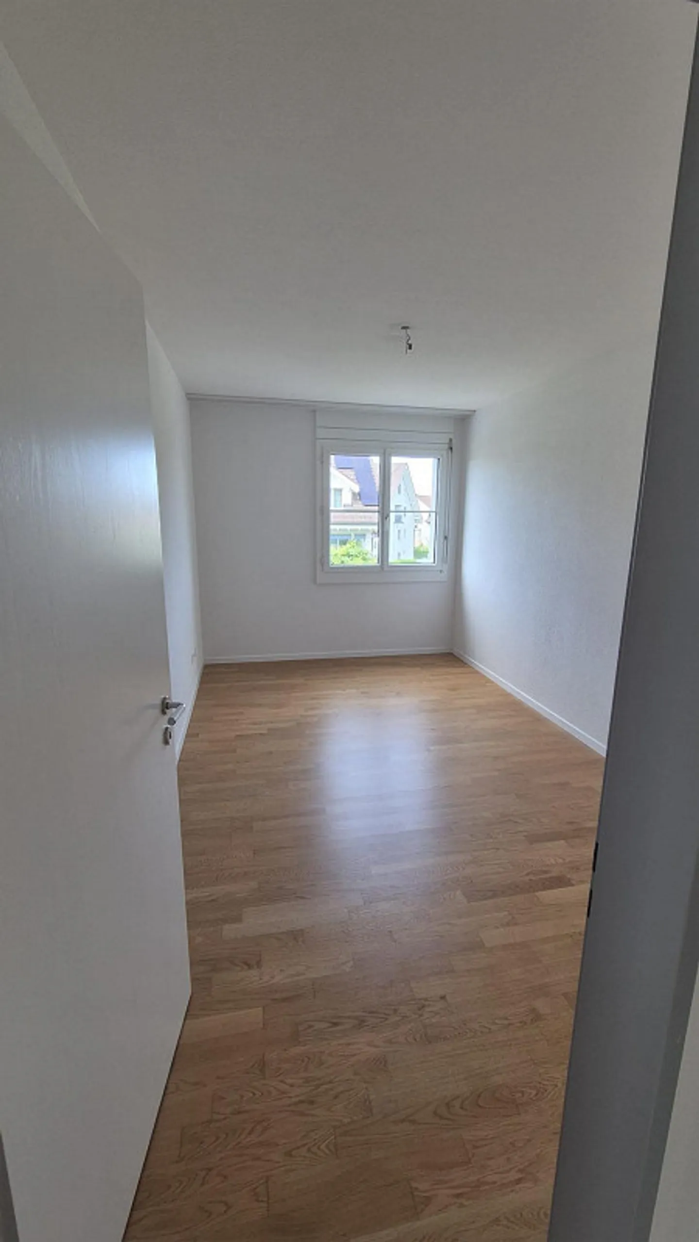 Charmante appartement de 4,5 pièces dans un quartier familial et calme - Photo 18 sur 19