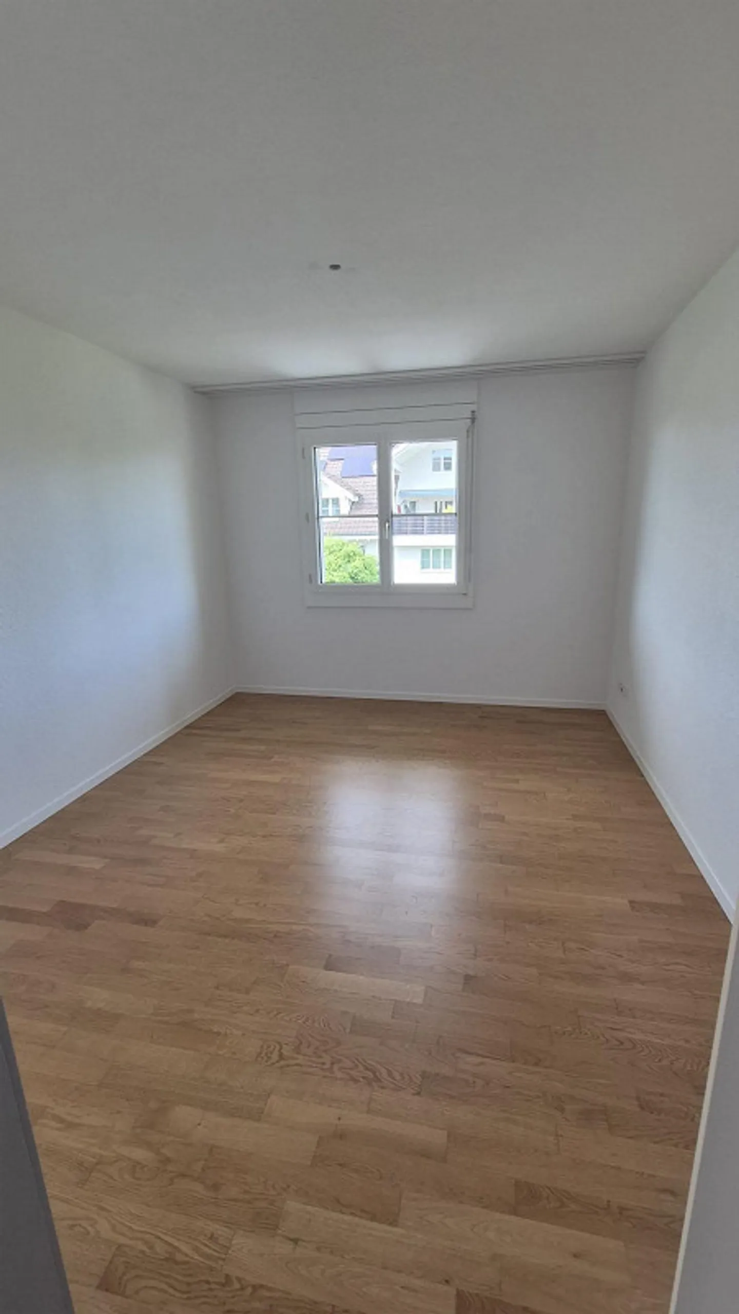 Charmante appartement de 4,5 pièces dans un quartier familial et calme - Photo 17 sur 19