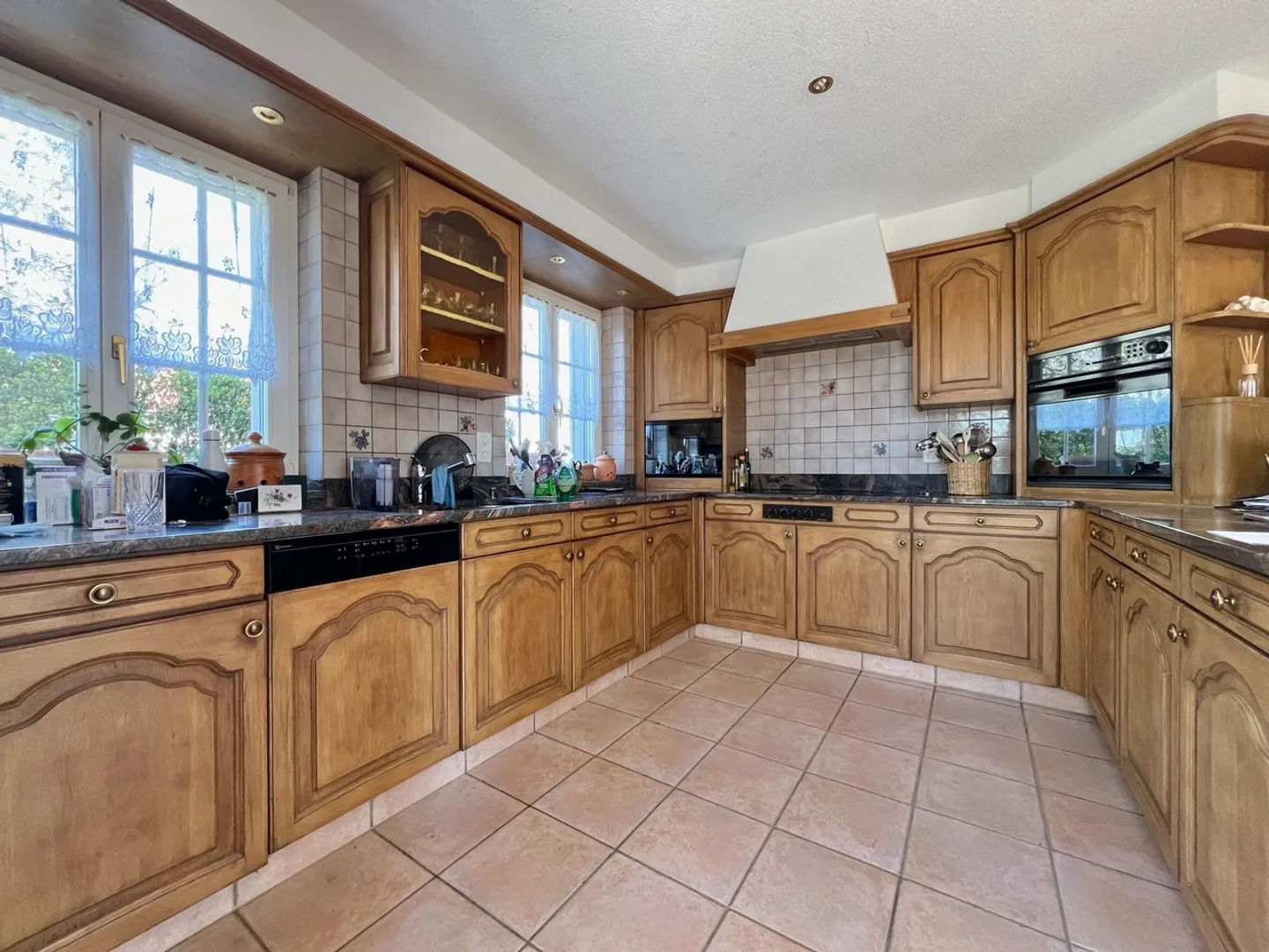 Horse farm with 220m² living space + renovated paddock - Photo 10 of 13