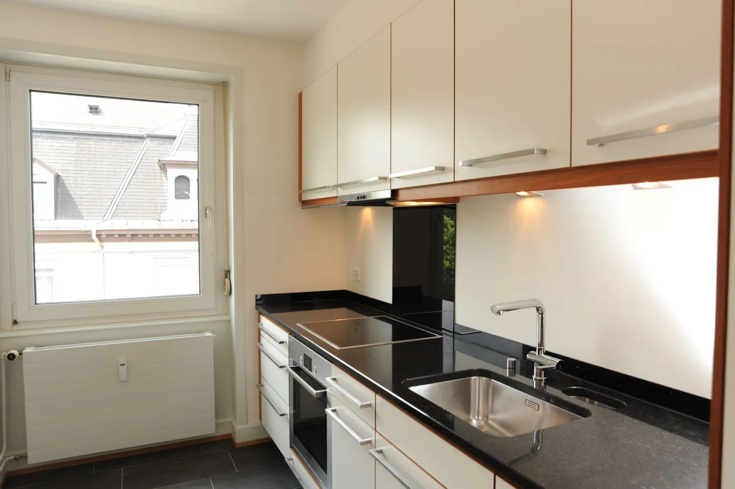 Charming 4.5-room old building apartment on the 1st floor in a Jugendstil corner property! - Photo 6 of 8