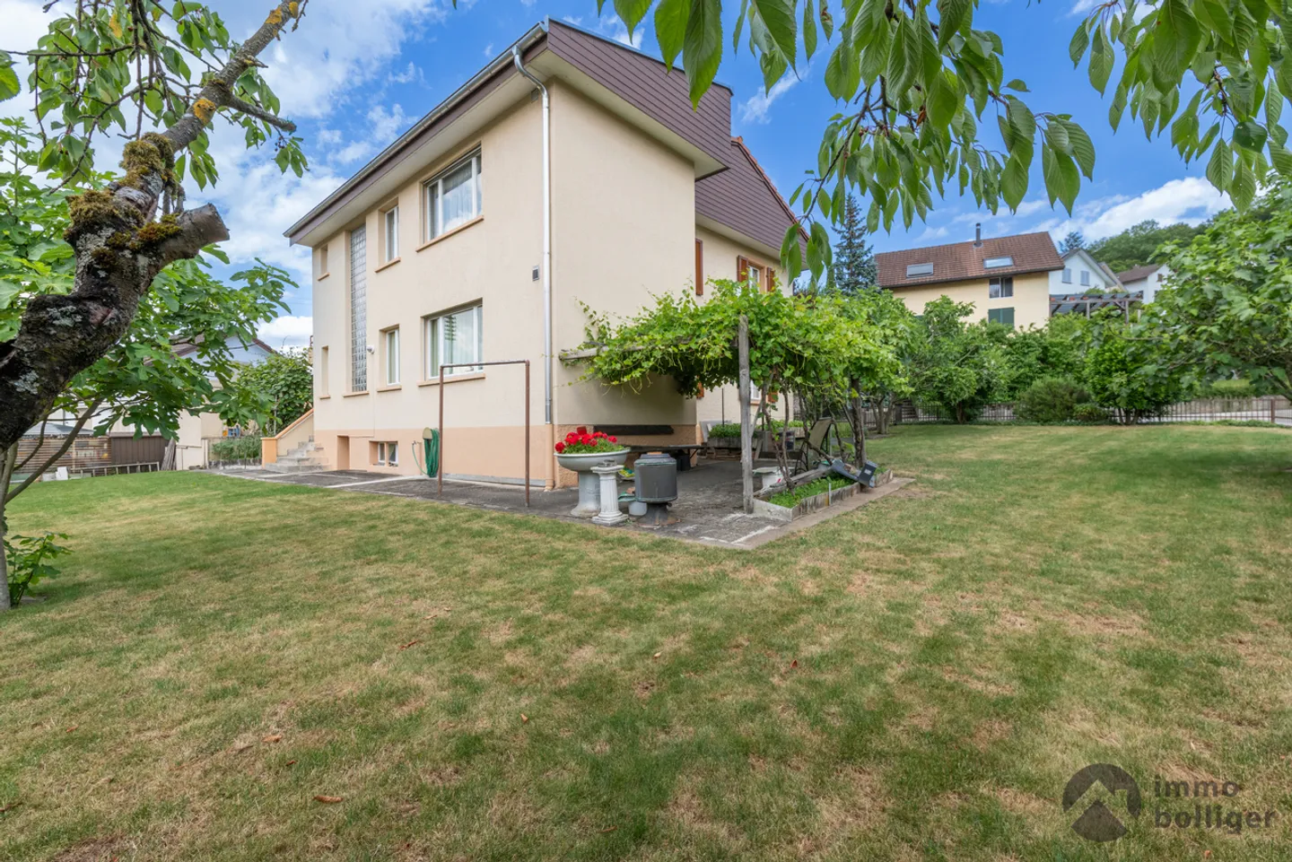 Charmante Wohnung mit Potenzial - Foto 2 von 8