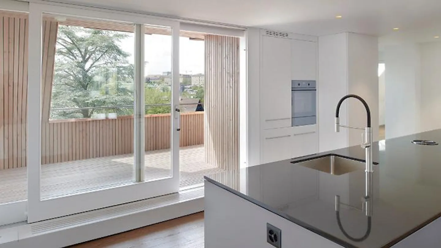 5½ ZI APPARTAMENTO A BERNA - CHIESA AREA, ARREDATO, TEMPORANEA - Foto 6 di 9