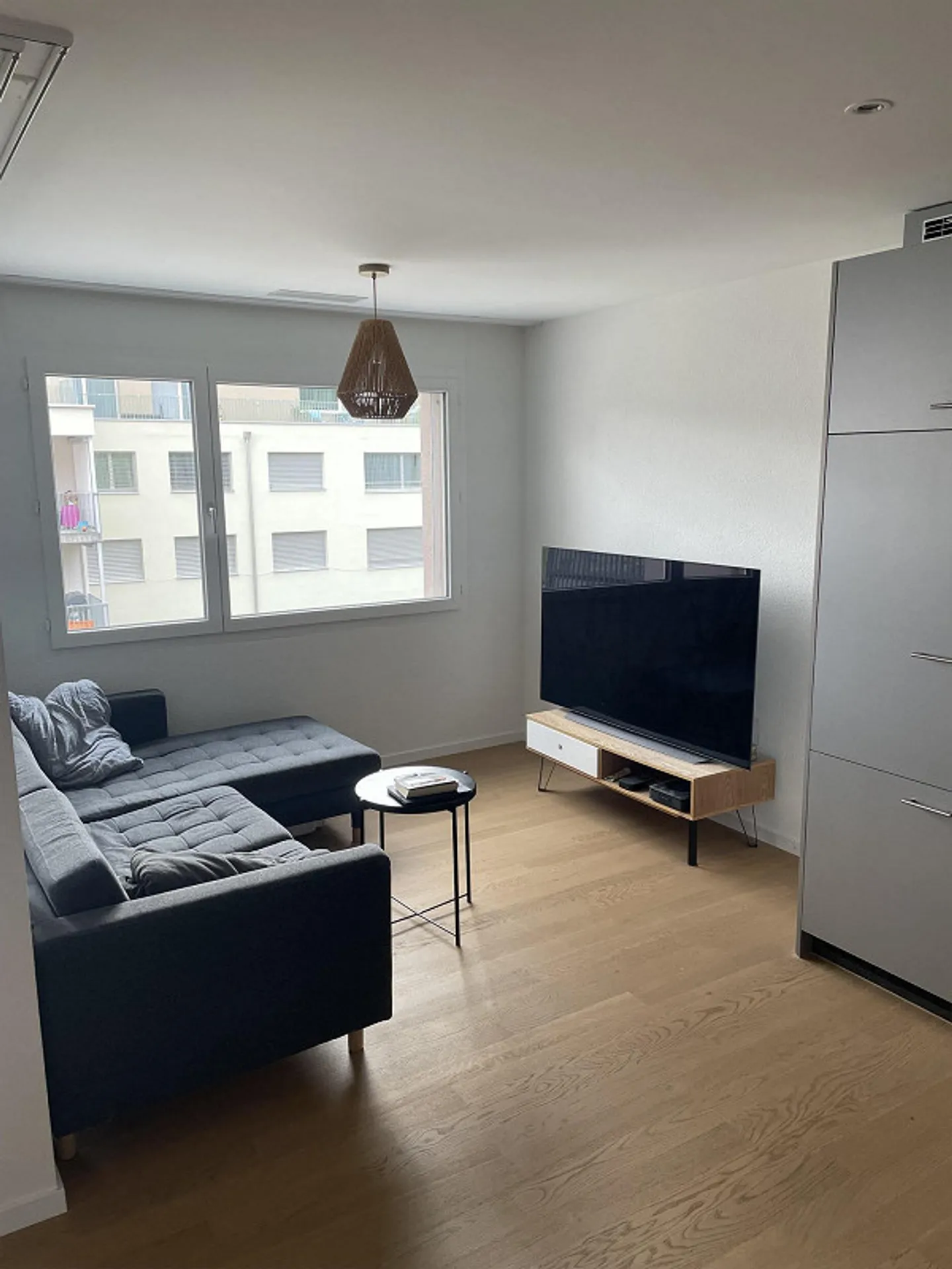 Nachmieter für helle 2 1/2 Zimmerwohnung - Photo 2 sur 8