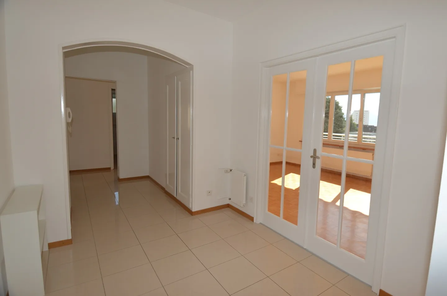 Bright 5.5 rooms with large balcony - Photo 7 of 13
