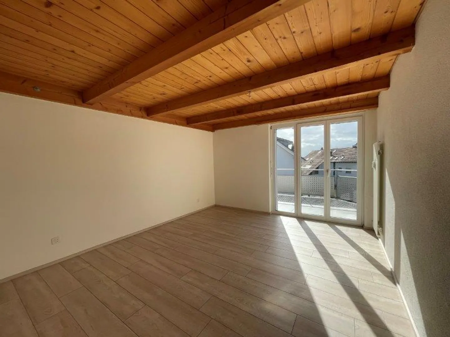 Bellissimo appartamento maisonette di 3,5 stanze con vista mozzafiato sulle montagne - Foto 3 di 14