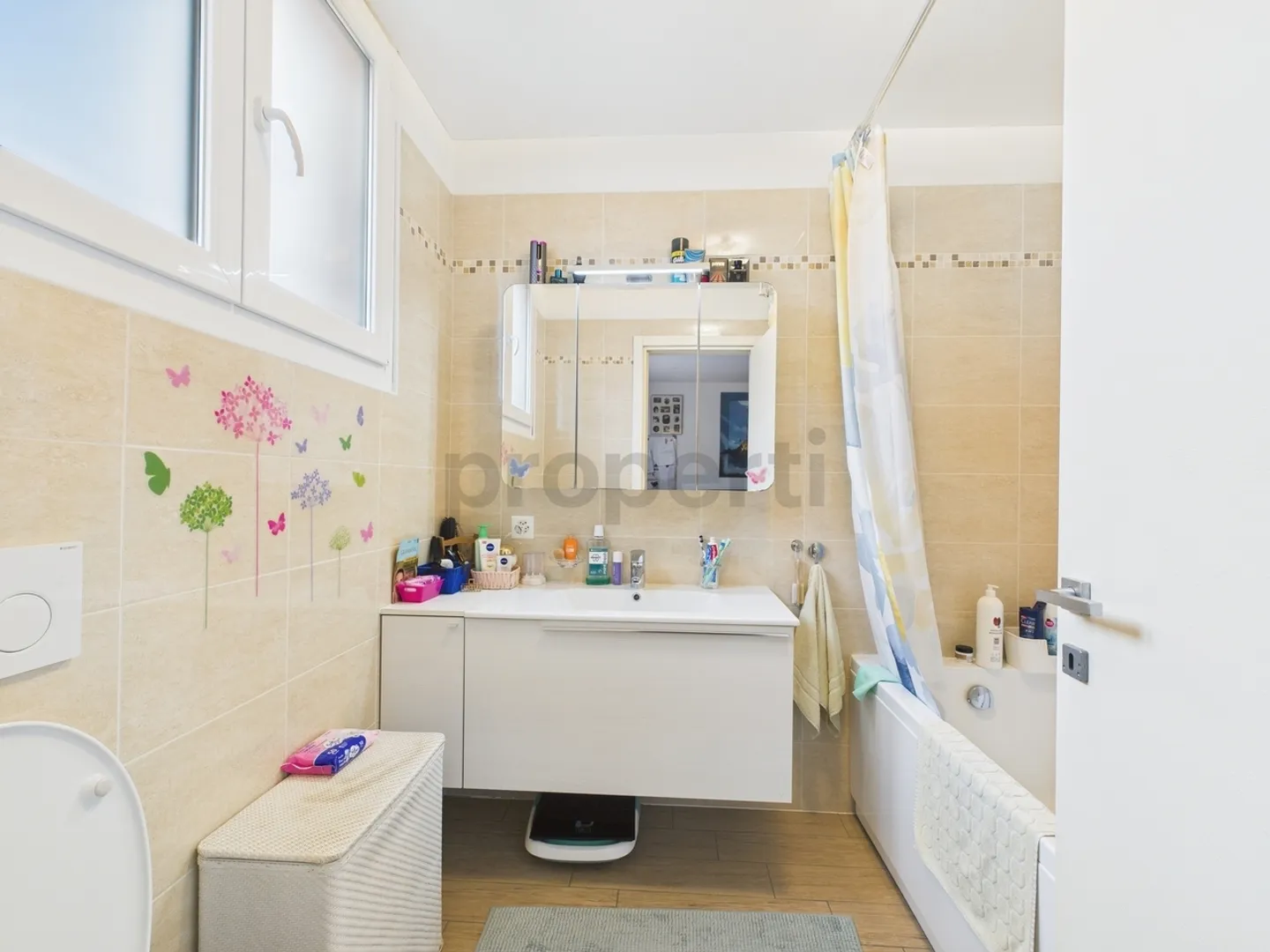 Appartement avec 4,5 pièces dans un emplacement calme et bien desservi à Cadenazzo - Photo 8 sur 11