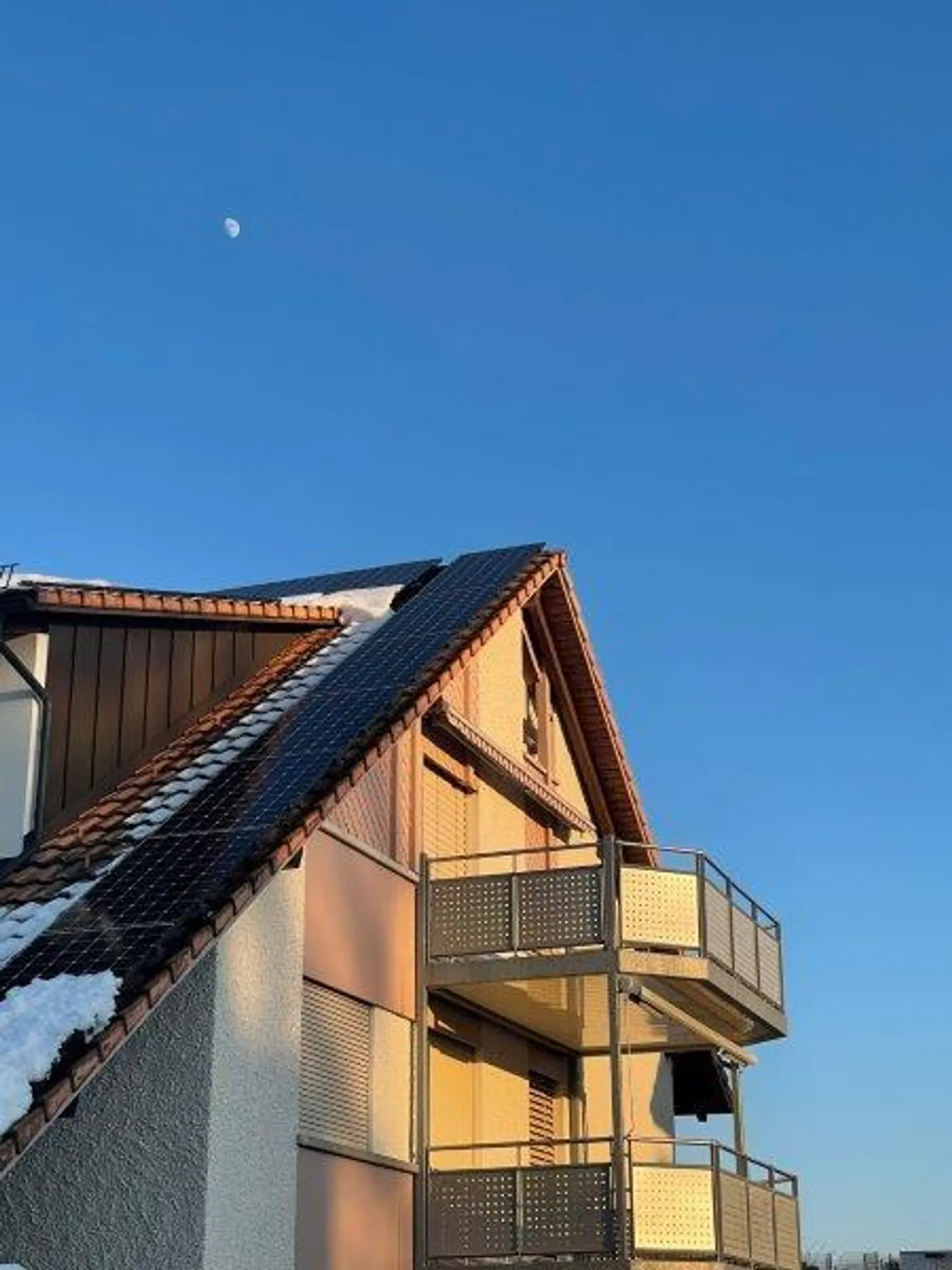 Bellissimo appartamento maisonette di 3,5 stanze con vista mozzafiato sulle montagne - Foto 13 di 14