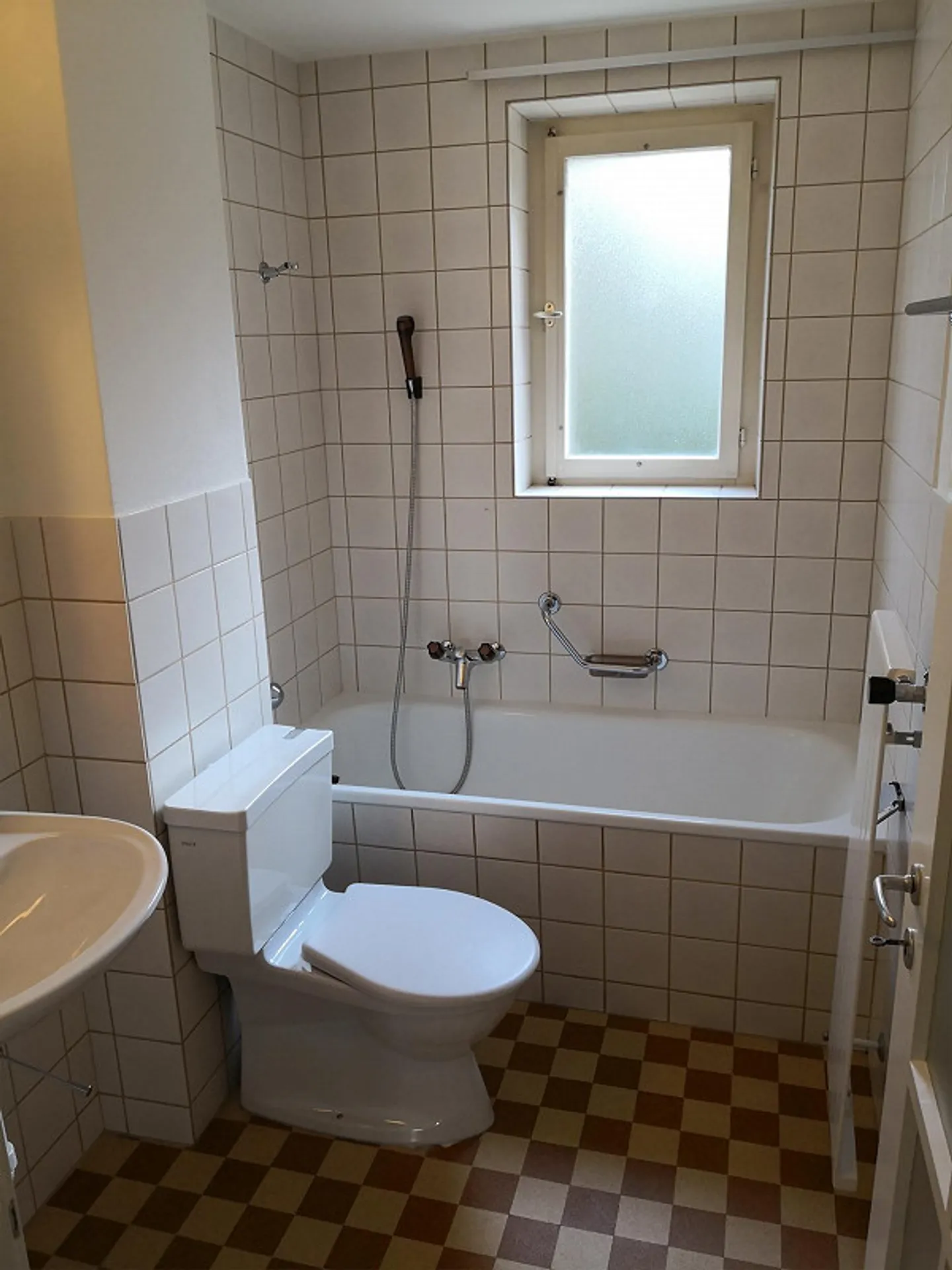 Affordable 4-room apartment on the 2nd floor for rent - Photo 7 of 12