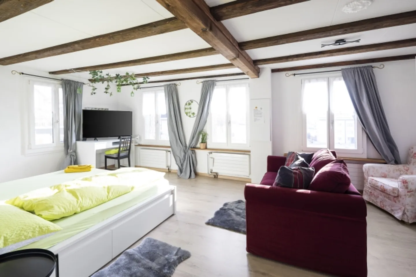 Space miracle with garden and diverse possibilities - Photo 11 of 14