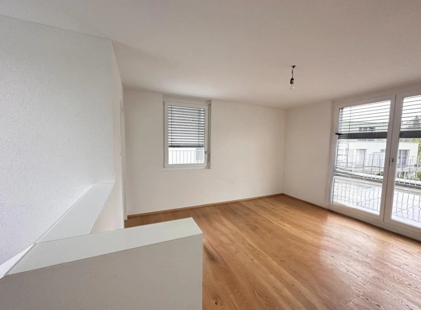 Charmante appartement de 4,5 pièces avec terrasse et jardin à Dürrenäsch - Photo 6 sur 9