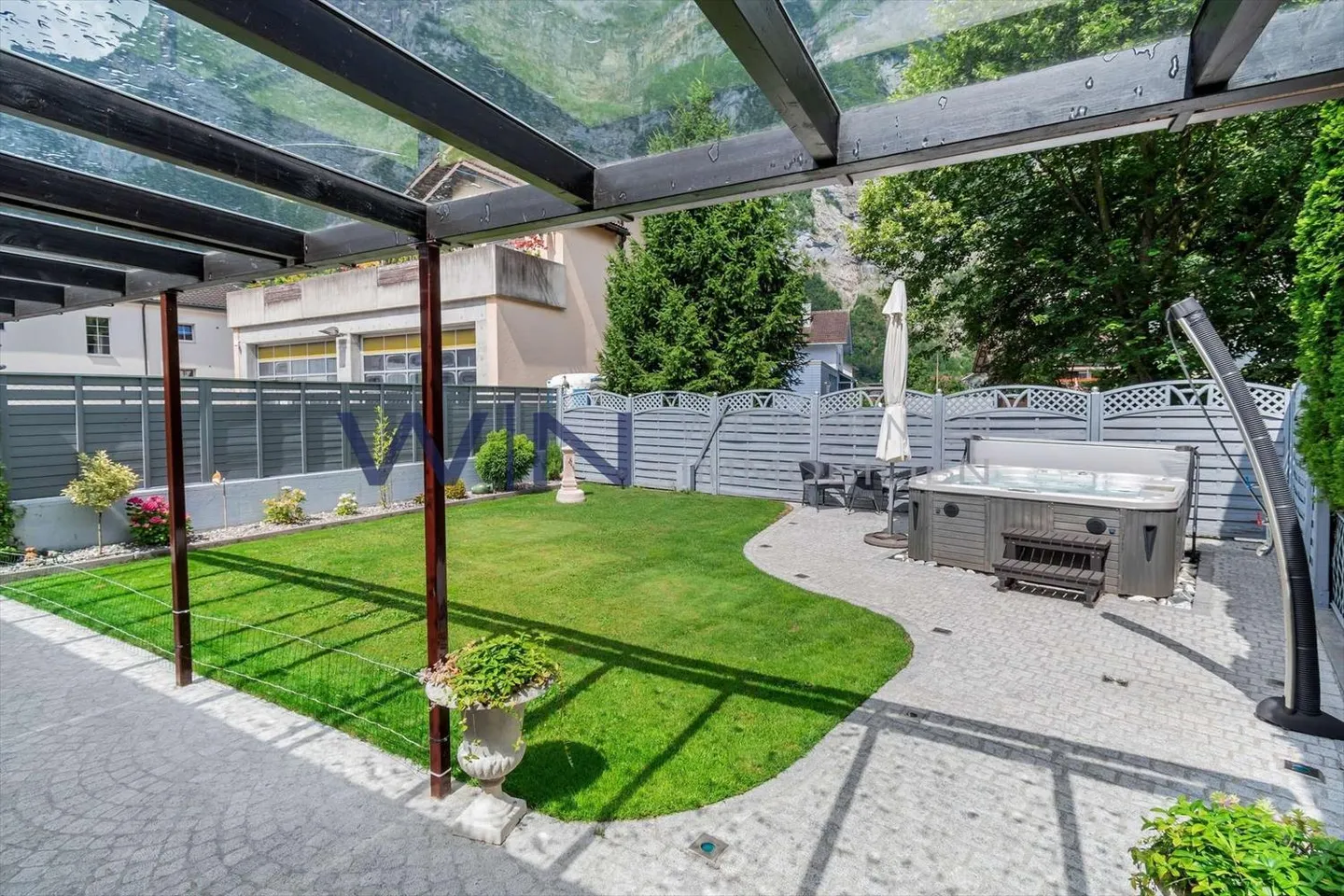 Garden of Eden including a separate apartment - Photo 2 of 12