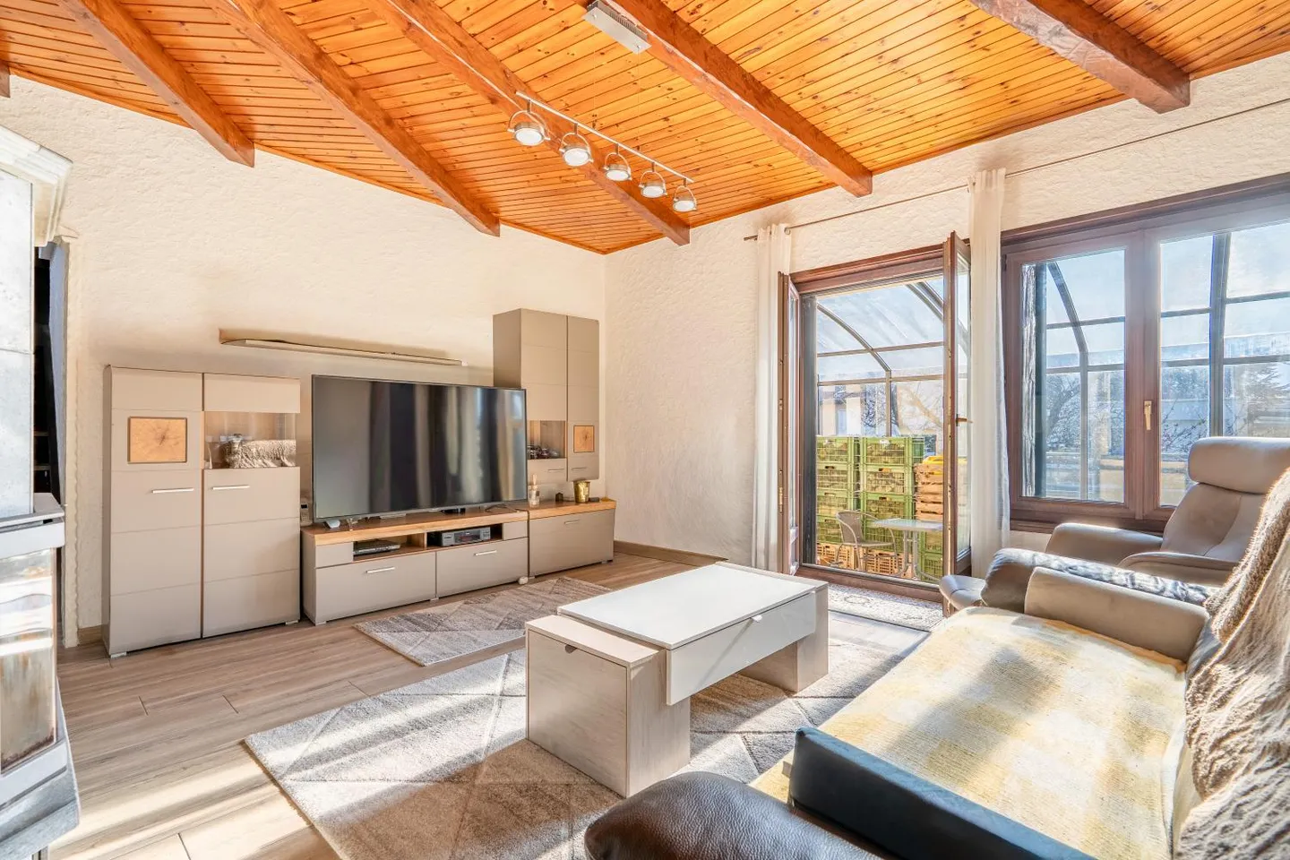 Villa 7,5 Zimmer - Foto 1 von 8