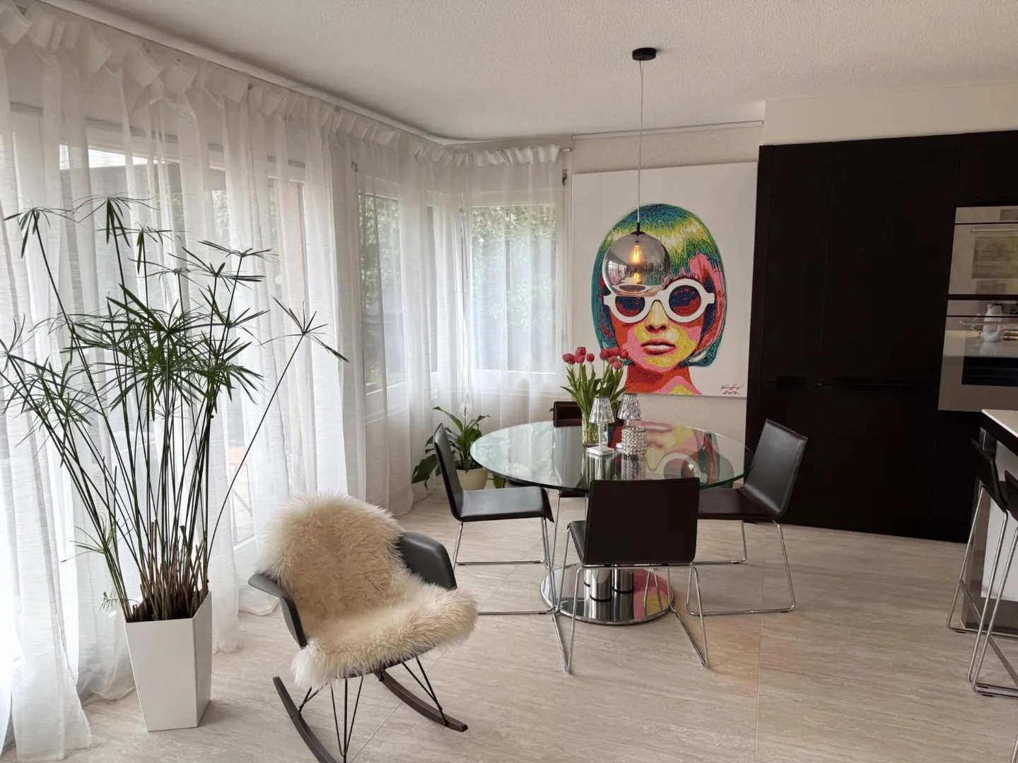 Casa bifamiliare con giardino splendidamente progettato e fiorito - Foto 3 di 12