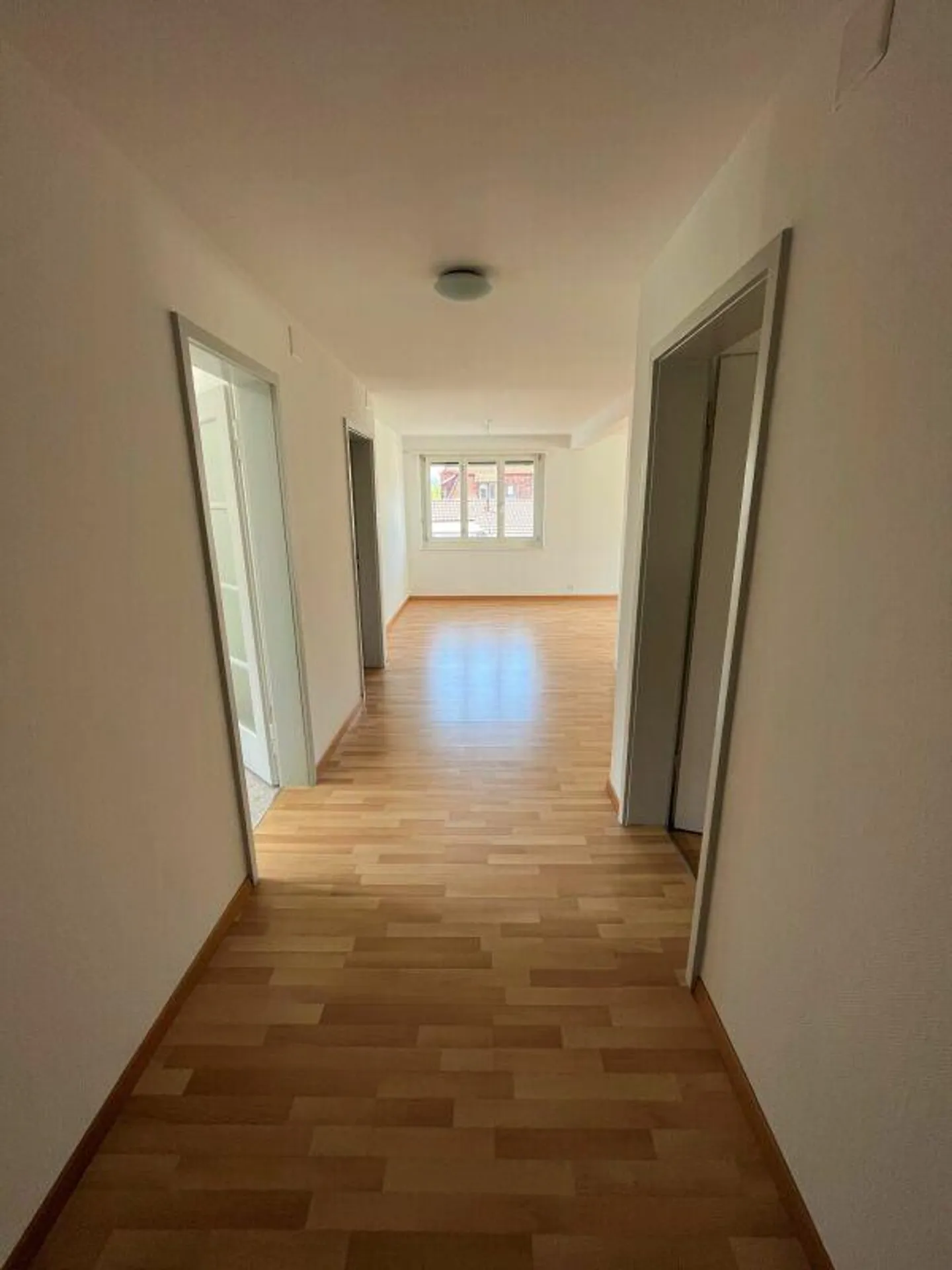 Bell'appartamento di 3,5 locali al 3° piano con balcone - Foto 2 di 7