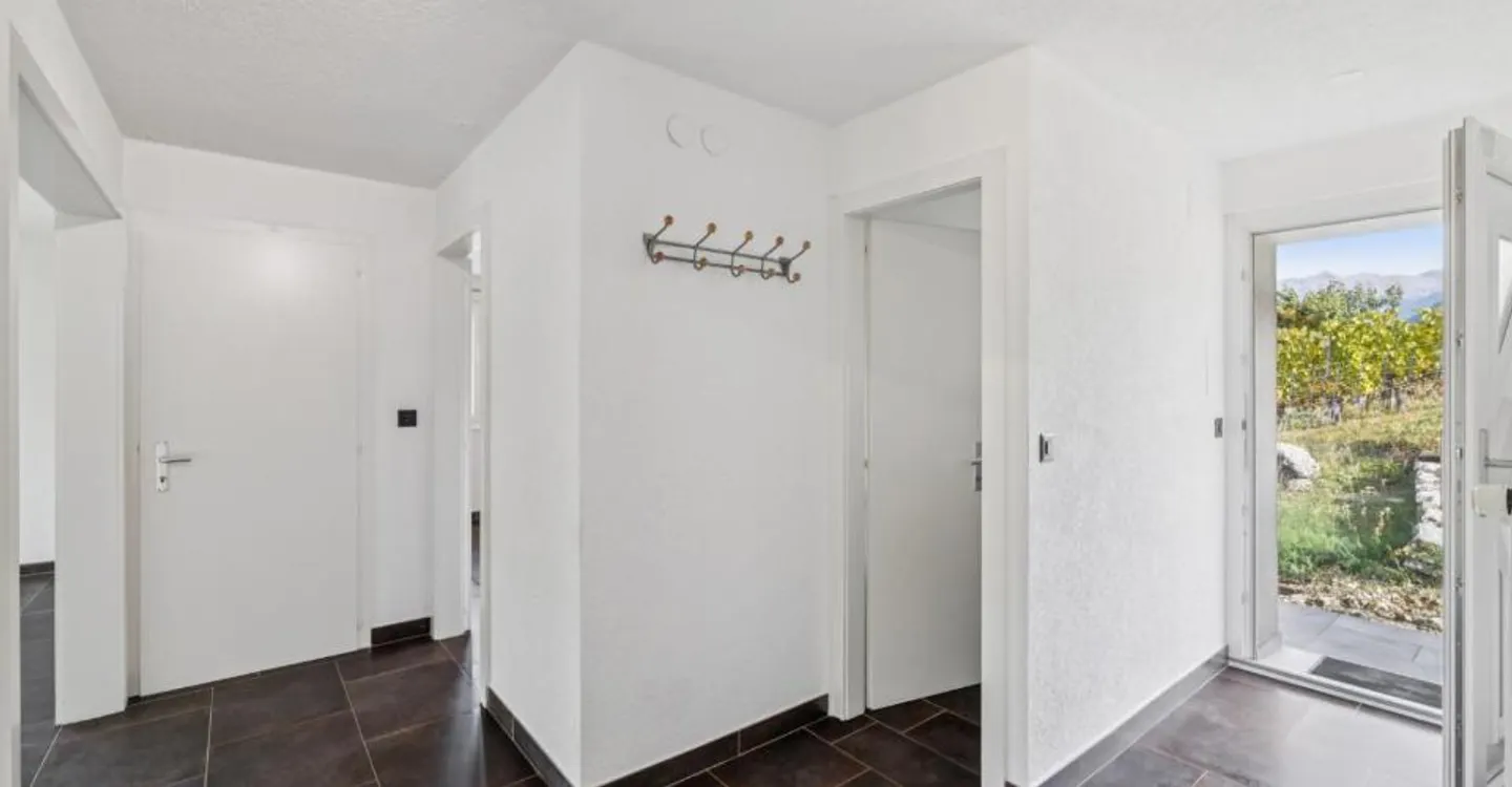 Detached house with panoramic view and privileged setting - Photo 9 of 11