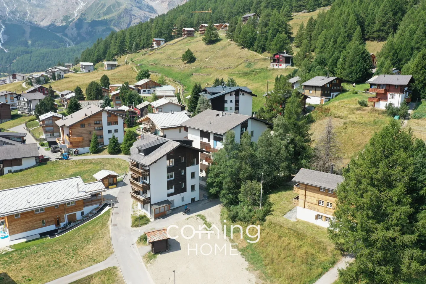 Studio moderno a Saas-Fee - completamente ristrutturato, centrale e con potenziale di affitto - Foto 9 di 12