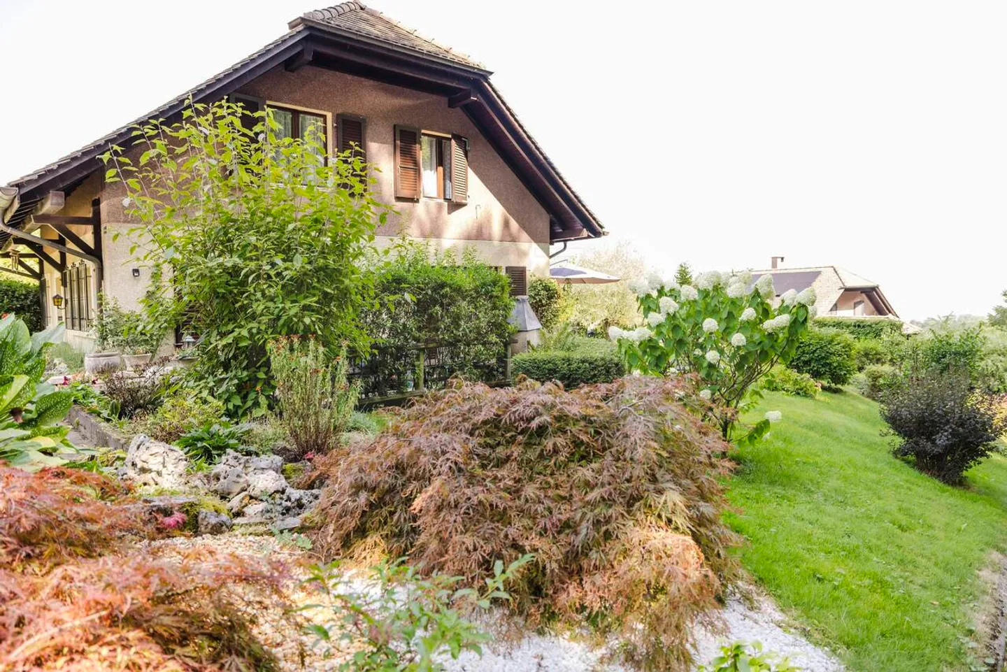 Charmantes Haus mit 4.5 Zimmern und Seeblick - Foto 1 von 8
