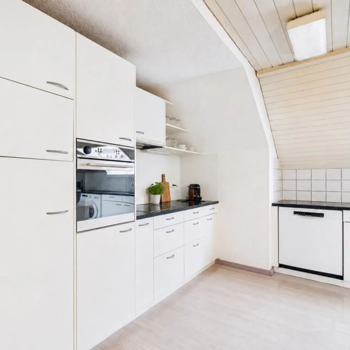 Investissement attractif dans un emplacement central - Photo 7 sur 8