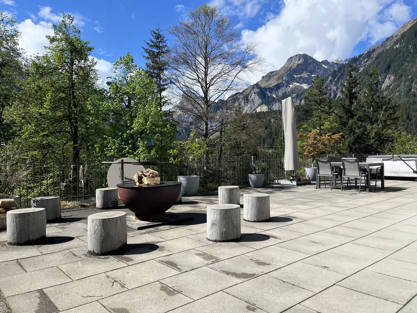 Charmante 3-Zimmer-Wohnung in Kandersteg – Renoviert und idyllisch gelegen - Foto 1 von 6
