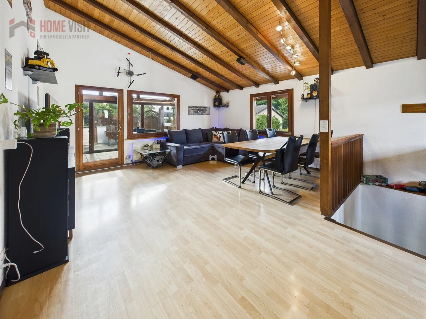 «Einfamilienhaus mit Herz–Gartenparadies & Ausbaupotenzial in Safenwil» - Foto 8 von 14