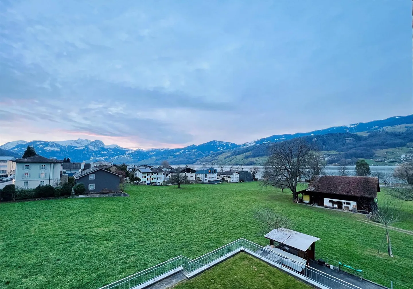 Appartamento 4.5 stanze in posizione centrale a Sachseln - Foto 1 di 6