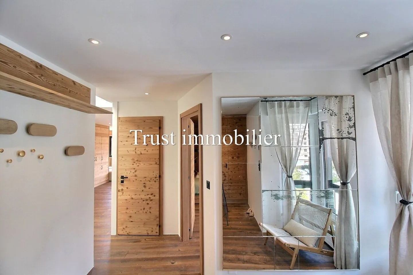 4000. Exceptional Penthouse in the Heart of Crans - Photo 3 of 20