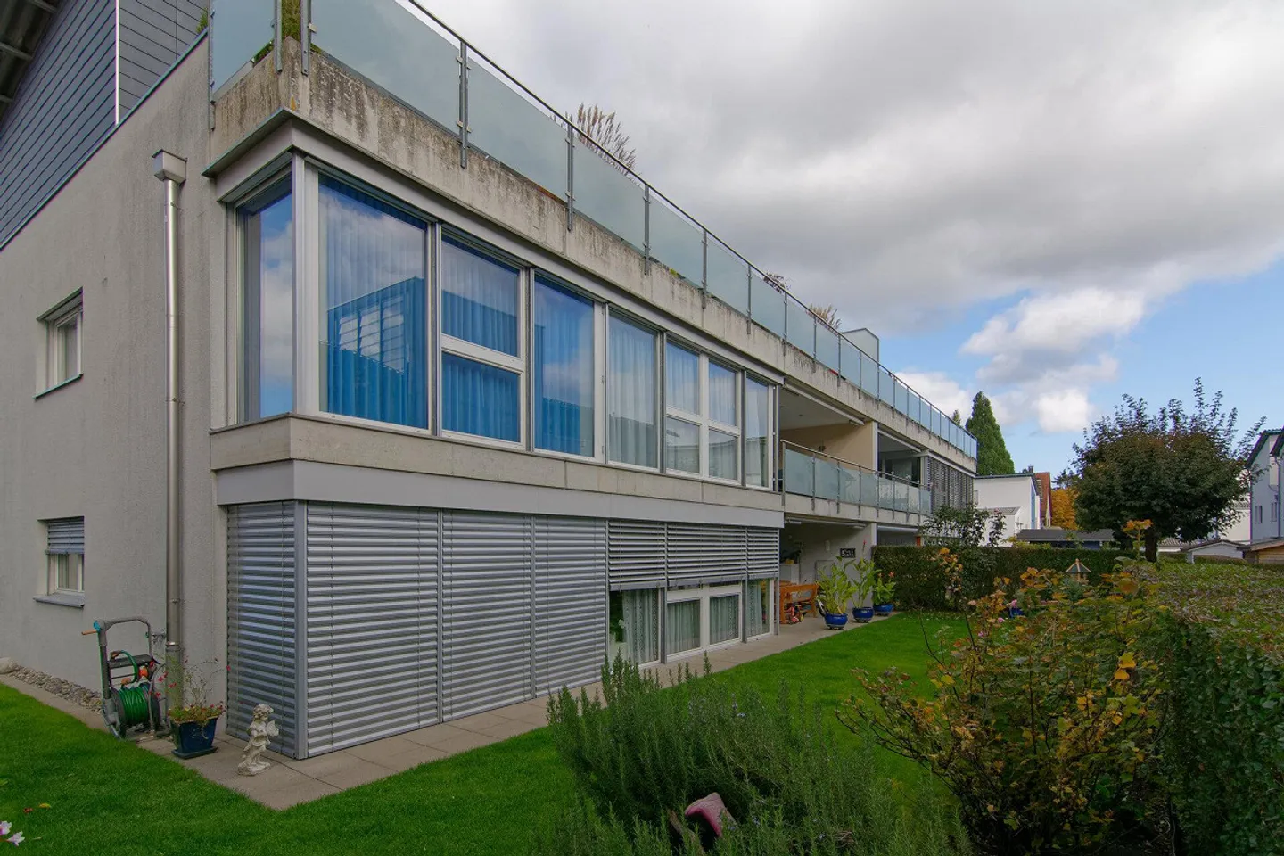 Condominium ensoleillé de 5,5 pièces avec ascenseur au 1er étage - Photo 4 sur 7