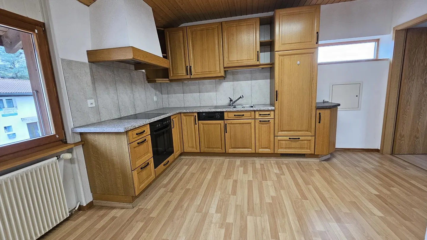 Top floor 3.5 rooms - Photo 1 of 8