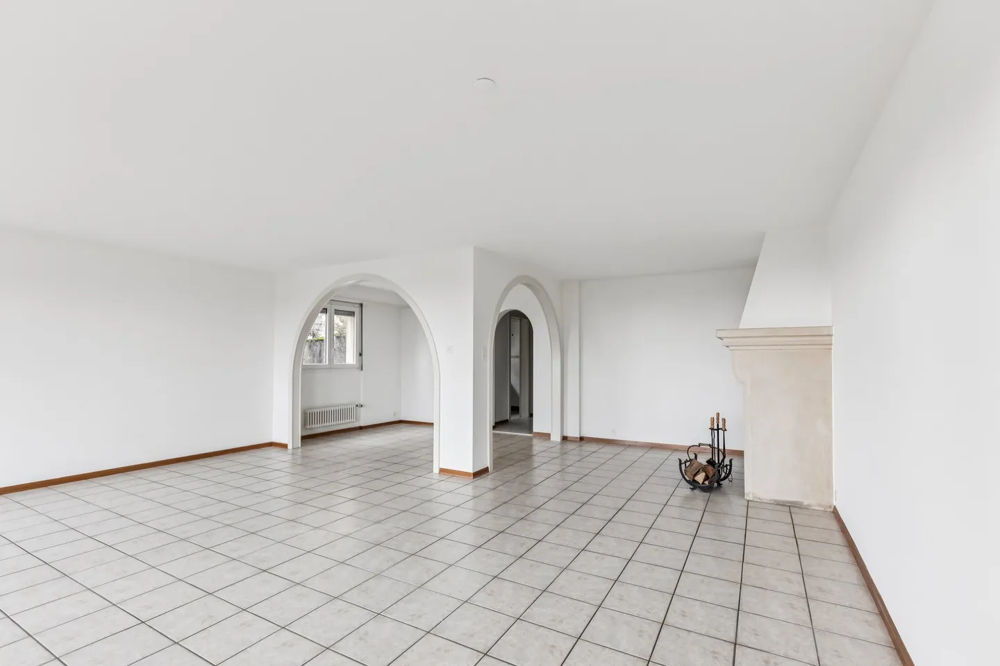 Quiet neighborhood near train station and lake, peaceful and green environment - Photo 1 of 8