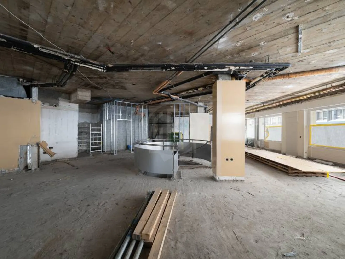 Espaces commerciaux disponibles à concevoir - Photo 3 sur 3