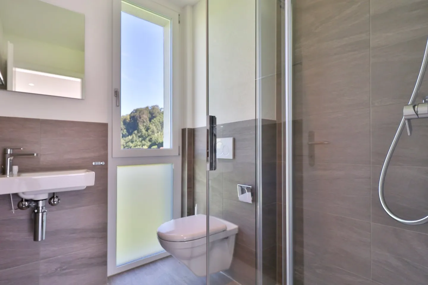 Appartements en attique modernes avec vue panoramique à Biglen - Photo 9 sur 11