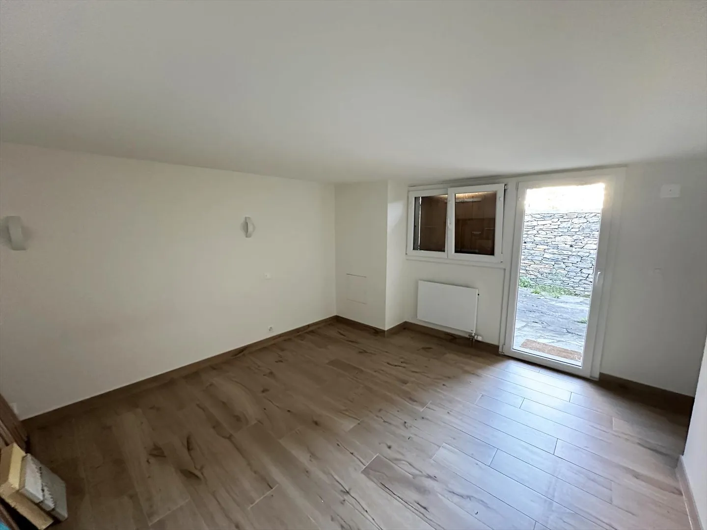 Flanthey – Charmantes Villa mit 3.5 Zimmern, Terrasse, Rasen und Doppelgarage - Foto 15 von 42