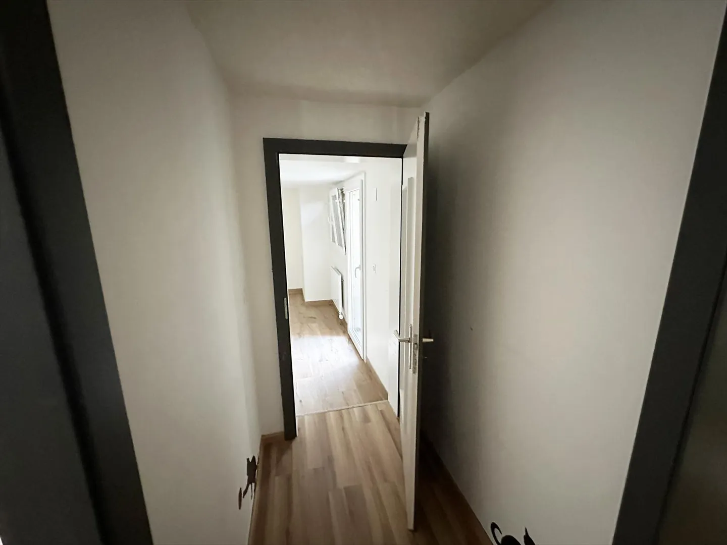Flanthey – Charmantes Villa mit 3.5 Zimmern, Terrasse, Rasen und Doppelgarage - Foto 11 von 42