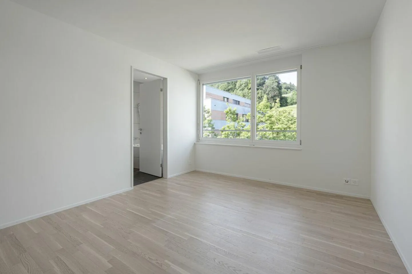 Lichtdurchflutete 3.5-Zimmer-Wohnung mit hochwertigem Innenausbau - Photo 5 of 9