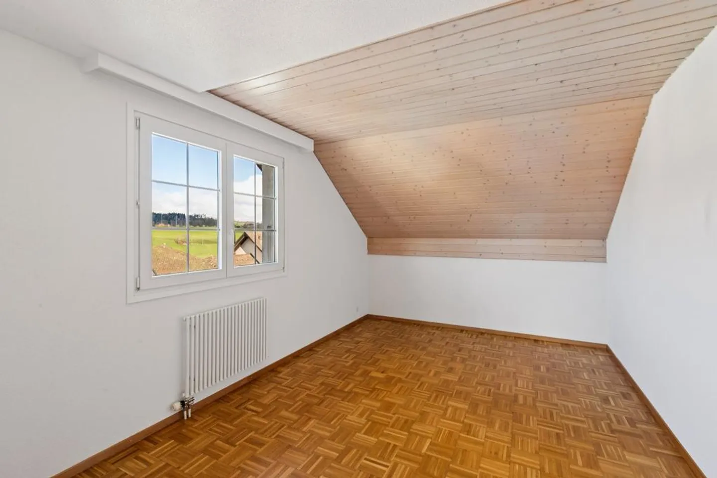 Spacious apartment with a view over two floors - Photo 4 of 12