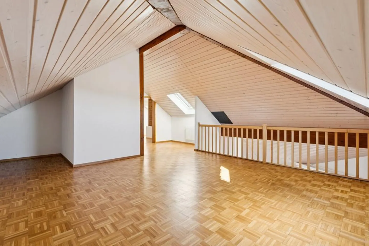 Spacious apartment with a view over two floors - Photo 7 of 12