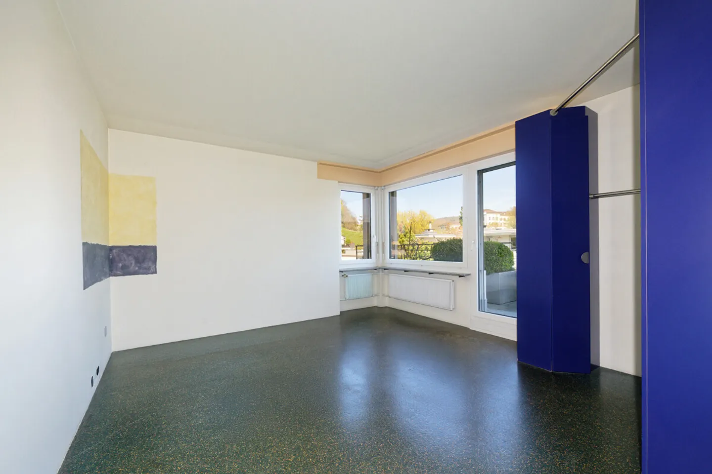 Sunny penthouse apartment in Seefeld with plenty of privacy - Photo 2 of 5