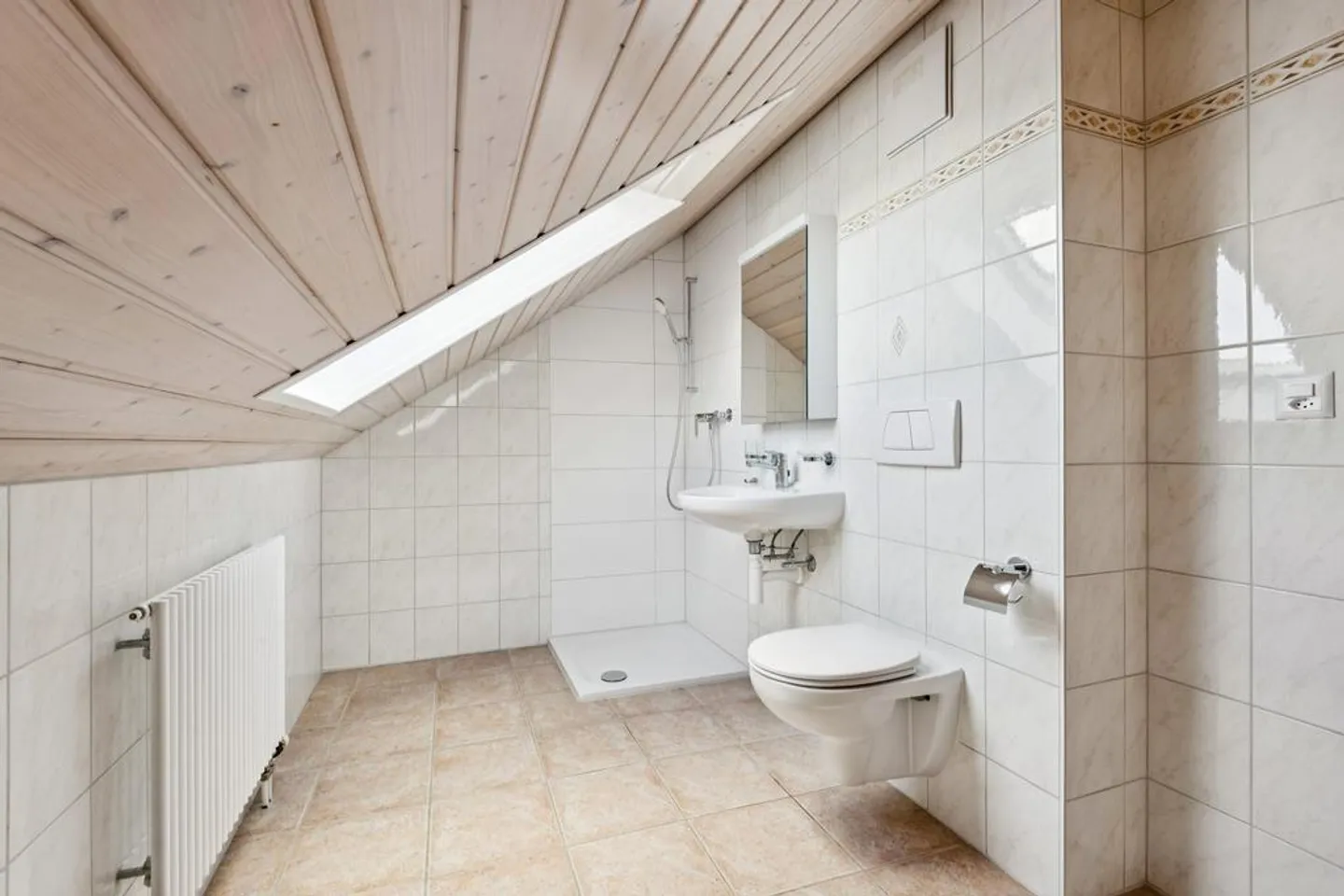 Spacious apartment with a view over two floors - Photo 10 of 12